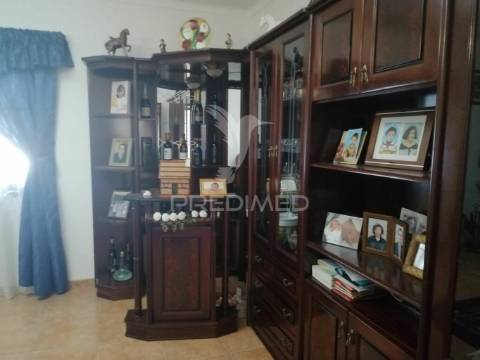 Quinta com moradia t3 em grândola