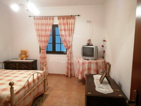 Quinta com moradia t3 em grândola