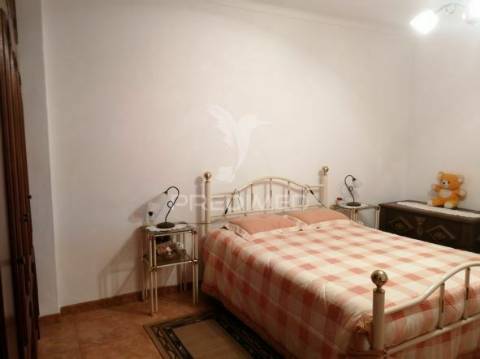 Quinta com moradia t3 em grândola