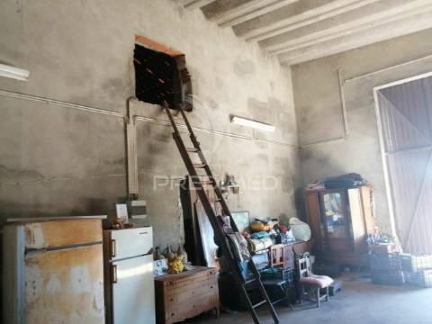 Quinta com moradia t3 em grândola