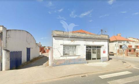 Armazéns em ermidas-sado