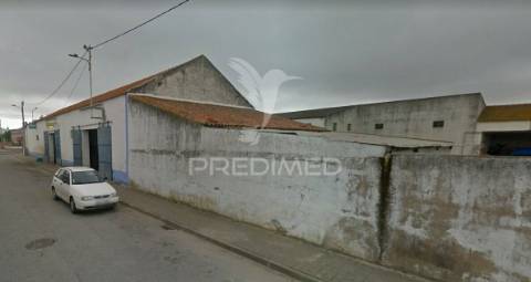 Armazéns em ermidas-sado