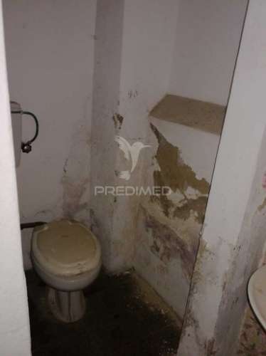 Armazéns em ermidas-sado