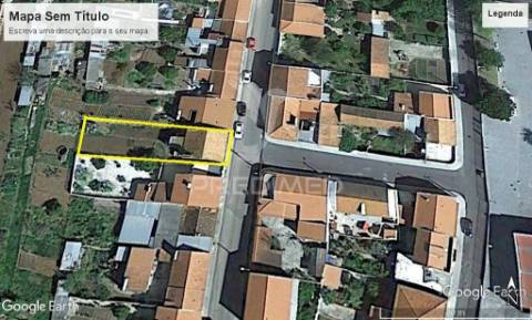 Prédio composto por 4 apartamentos t1 em montargil