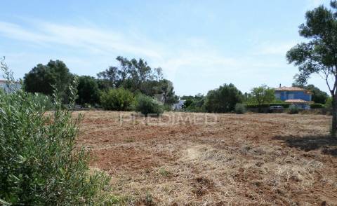 Terreno com projeto aprovado para 15 moradias – oportunidade prime em almancil