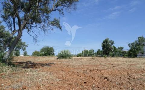 Terreno com projeto aprovado para 15 moradias – oportunidade prime em almancil