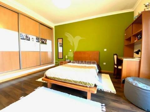 Moradia t4 em são joão talha