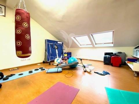 Moradia t4 em são joão talha