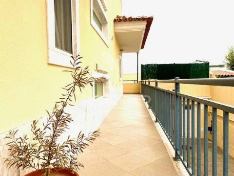 Moradia t4 em são joão talha