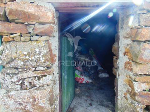 Terreno urbanizável - pomarelhos a 8 kms vila real