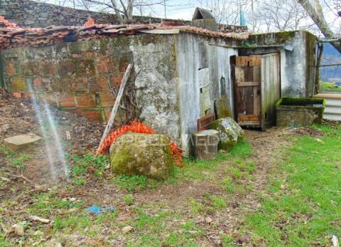 Terreno urbanizável - pomarelhos a 8 kms vila real