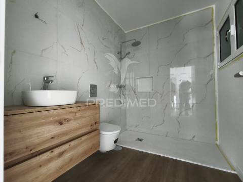Moradia geminada v3+1