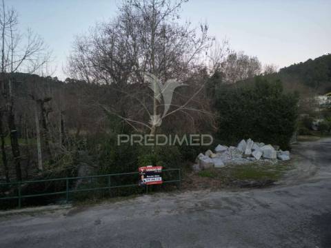 Terreno em briteiros santa leocádia - guimarães