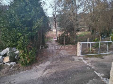 Terreno em briteiros santa leocádia - guimarães
