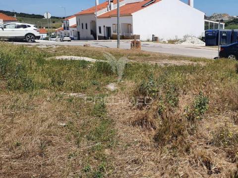 Lote de terreno para moradia com dois pisos