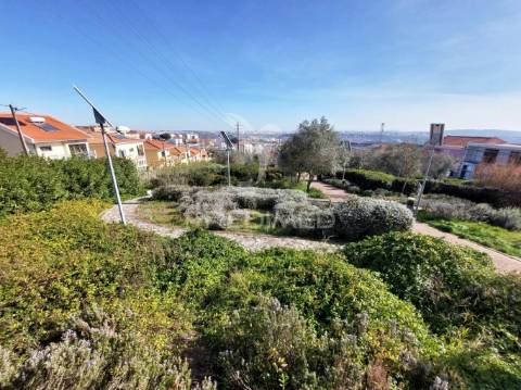 Terreno bairro da condessa, odivelas, lisboa