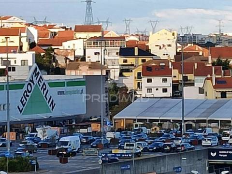 Terreno bairro da condessa, odivelas, lisboa