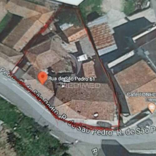 Casa sobrada,cortes,quinteiro,e ramadas.(500 m2)