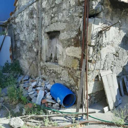 Casa sobrada,cortes,quinteiro,e ramadas.(500 m2)