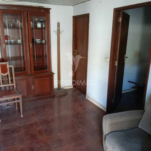 Casa sobrada,cortes,quinteiro,e ramadas.(500 m2)