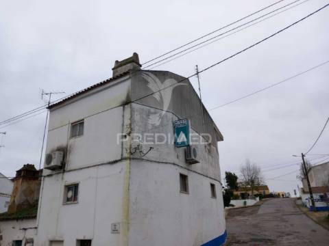 Café  restaurante em mina do bugalho