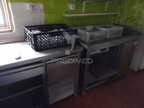 Café  restaurante em mina do bugalho