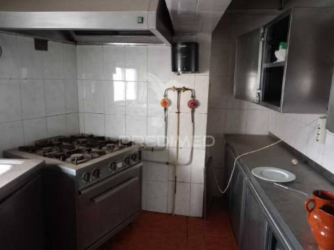 Café  restaurante em mina do bugalho