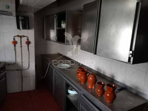 Café  restaurante em mina do bugalho