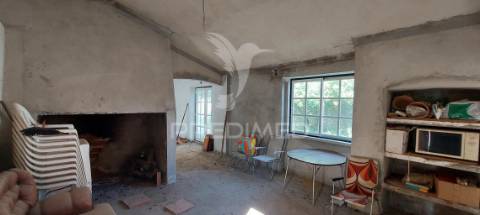 Moradia em construção em ervedal