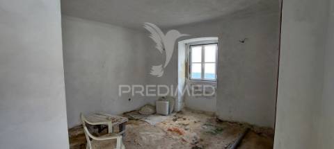 Moradia em construção em ervedal