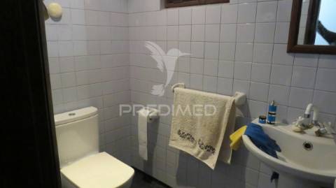 Moradia t4 nos ilheus