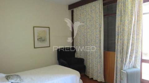 Moradia t4 nos ilheus