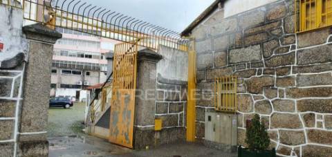 Guimarães - prédio histórico no centro