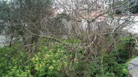 Moradia 2 pisos com quintal carreiras/portalegre