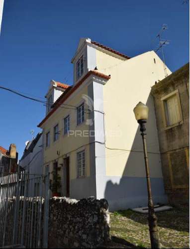 Apartamento t1 remodelado em alcântara