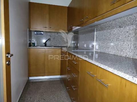 Arrenda-se loja para serviços/clínica médica/dentária - campo alegre