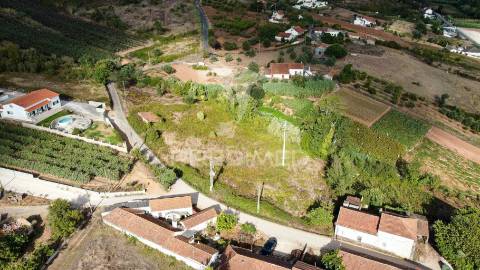 Terreno com viabilidade de construção a 7km de caldas da rainha