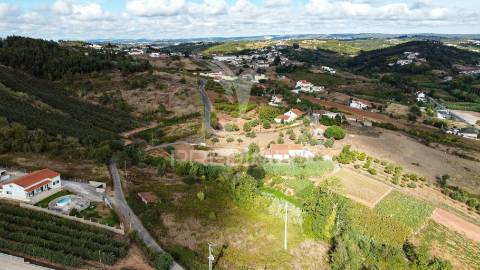 Terreno com viabilidade de construção a 7km de caldas da rainha