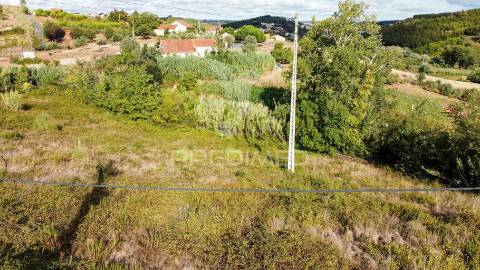 Terreno com viabilidade de construção a 7km de caldas da rainha