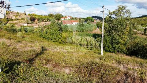 Terreno com viabilidade de construção a 7km de caldas da rainha