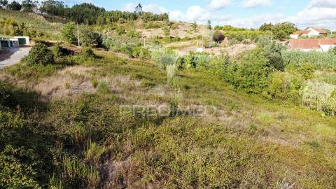 Terreno com viabilidade de construção a 7km de caldas da rainha