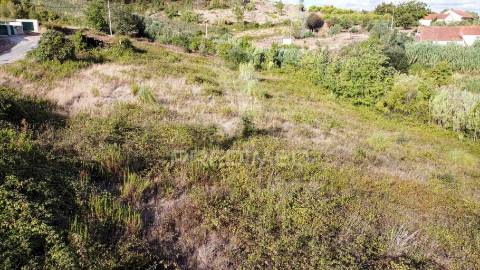 Terreno com viabilidade de construção a 7km de caldas da rainha