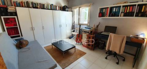 Moradia t4 + t2 + t2 + t1 + t1 + t1 c/piscina