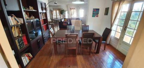 Moradia t4 + t2 + t2 + t1 + t1 + t1 c/piscina