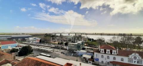 Escritório com terraço e vista rio, vila franca de xira, lisboa