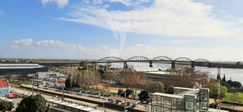 Escritório com terraço e vista rio, vila franca de xira, lisboa