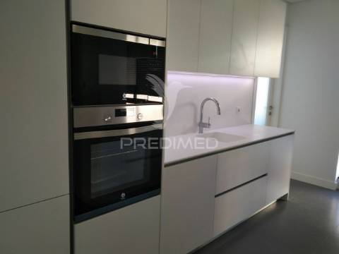 T4 excelente localização á boavista novo