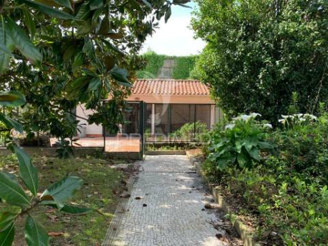 Moradia individual c/ piscina em v. n. famalicão