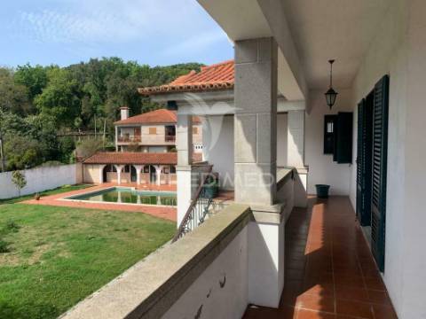 Moradia individual c/ piscina em v. n. famalicão