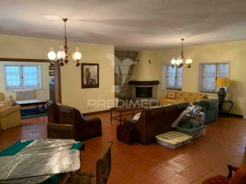 Moradia individual c/ piscina em v. n. famalicão